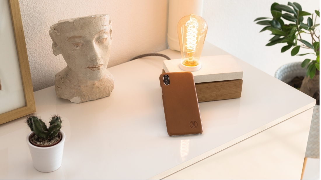 JT Berlin Kreuzberg - Preiswerte Lederhülle für iPhone XS im Test
